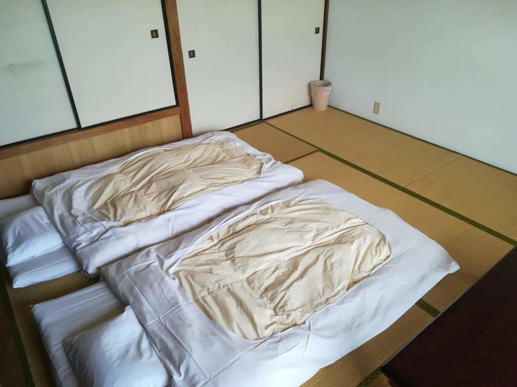 J-Hoppers Lake Biwa Guesthouse