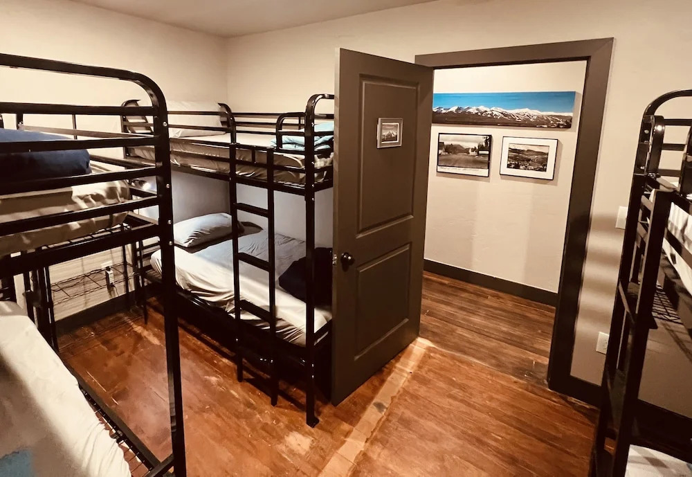 Treeline Hostel