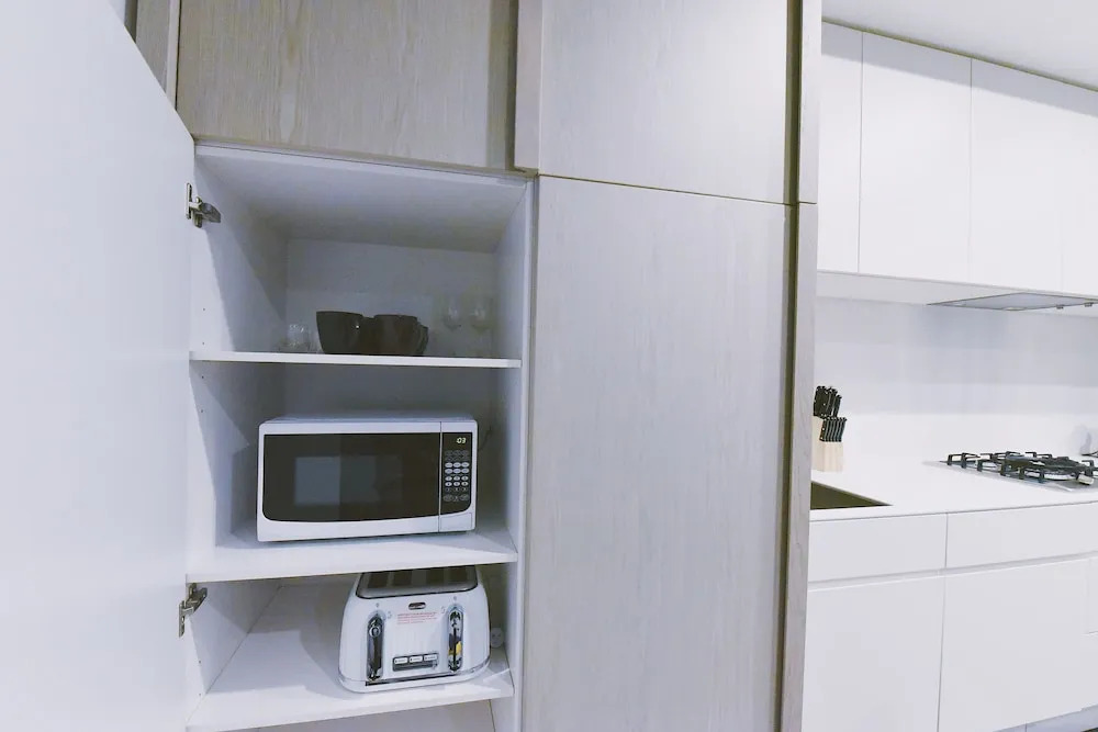 HFN Riverside Docklands Apartment