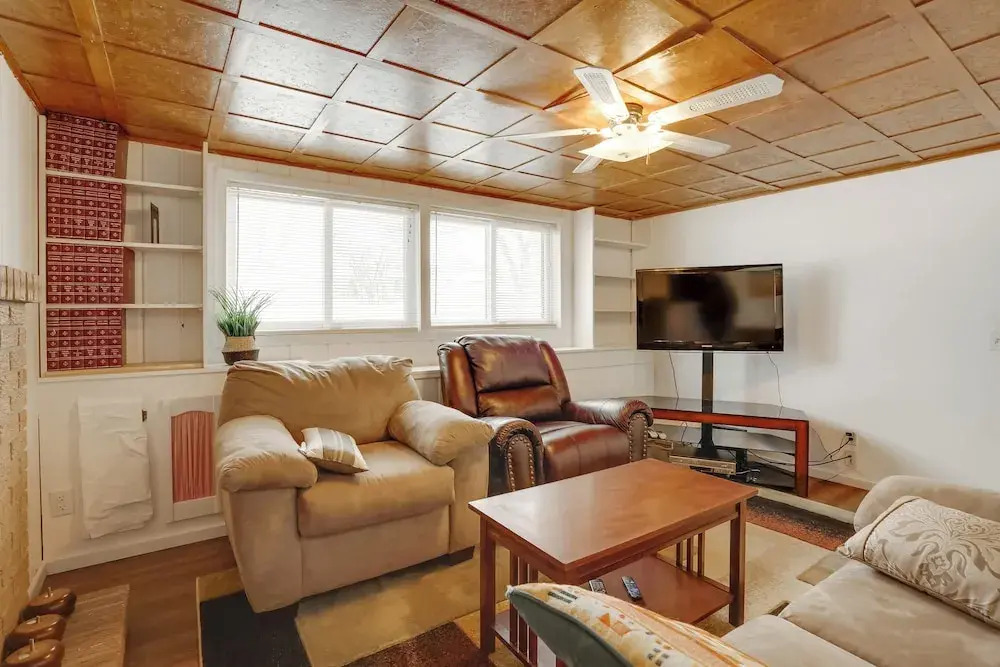 Pet-friendly Minneapolis Apt Near Shops & Dining!