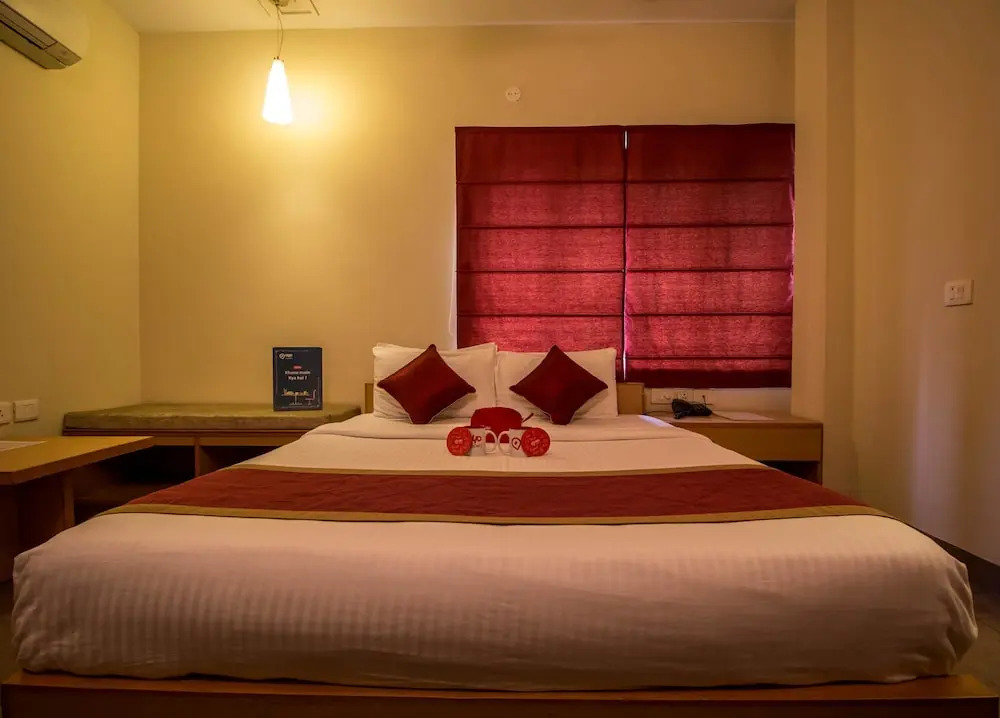OYO Apartments RK Beach Road