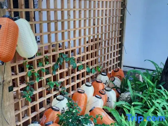 Thumb Courtyard-Style Hotel (Erhai Lake Xiaoputuo)