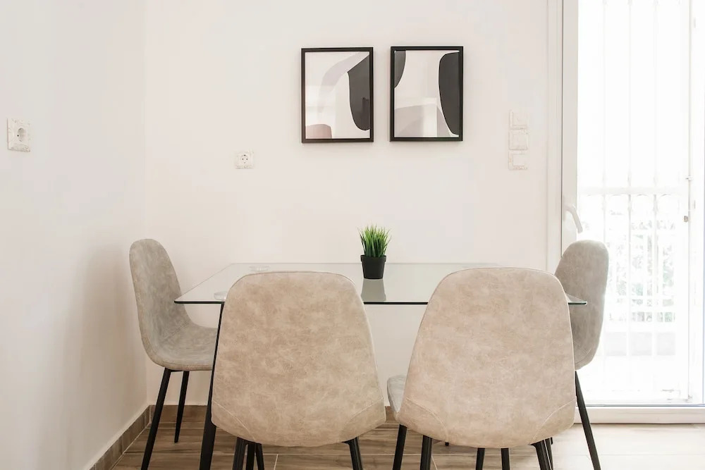 UPSTREET Bright 2BD Apt in Psychiko