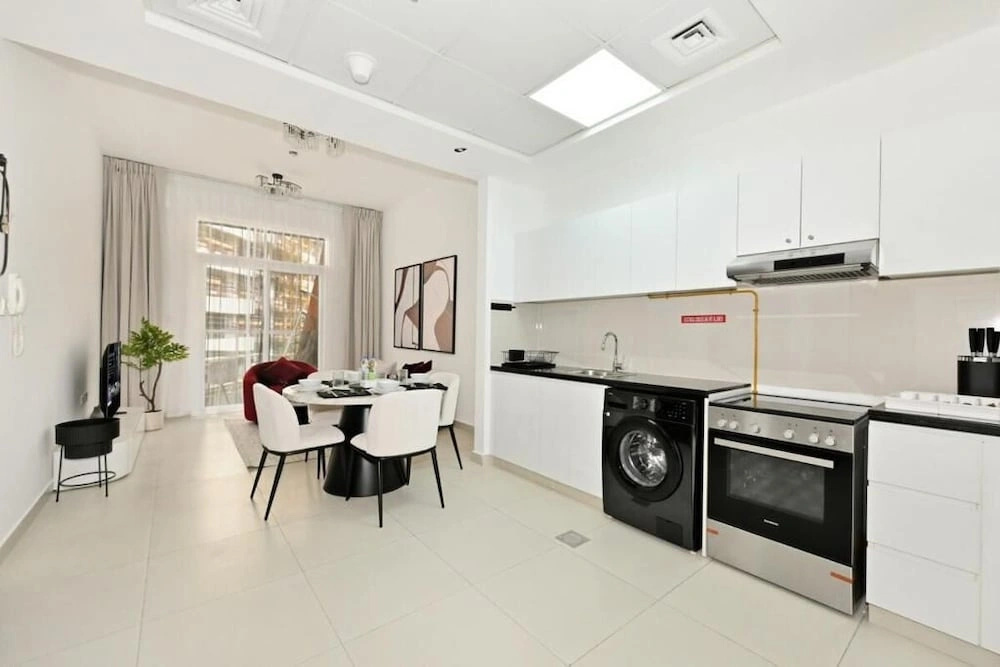 Bloomfields Striking in 1BR Binghatti Ga