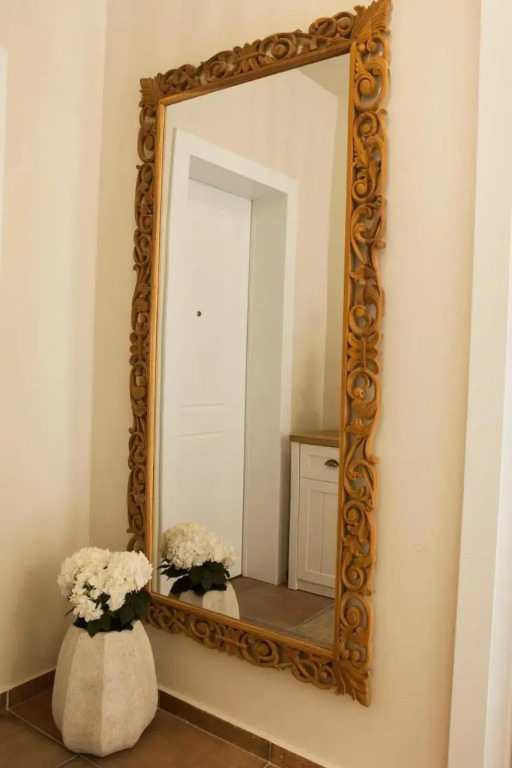 Lovely 1st Fl. Apt, with Balcony in Pagrati