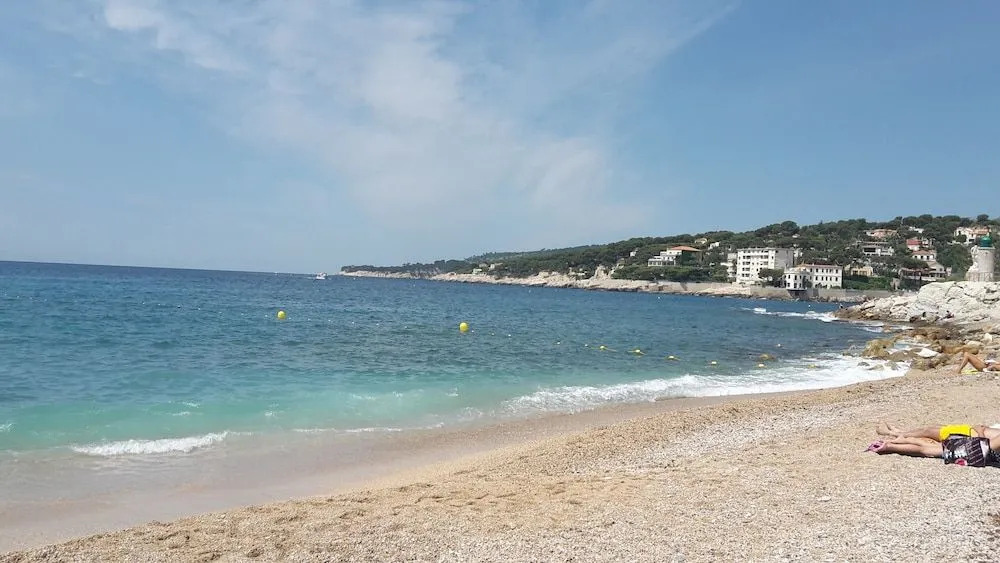 HPC Suites - Cassis Centre - Parking Securisé et Piscine Chauffée