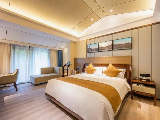 Yinghu Hotel