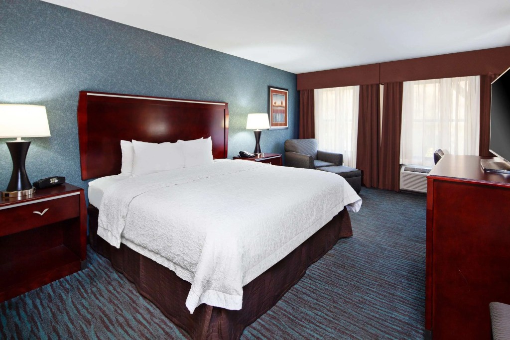 Hampton Inn & Suites Agoura Hills