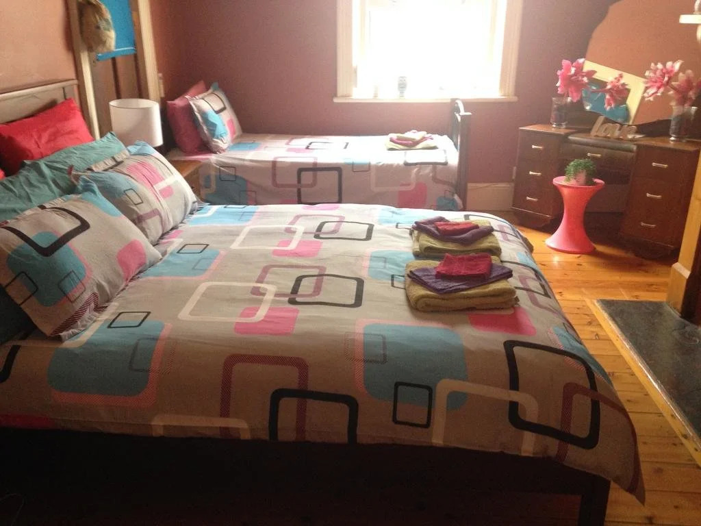 Wozza's B&B and Vault Cafe
