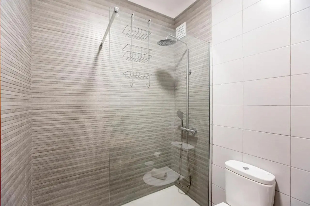 2BR Flat in Bonfim w/ AC & Balcony by LovelyStay