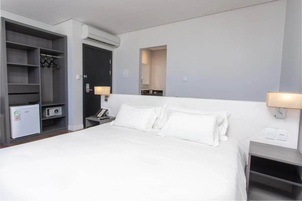 Fratele Business Hotel