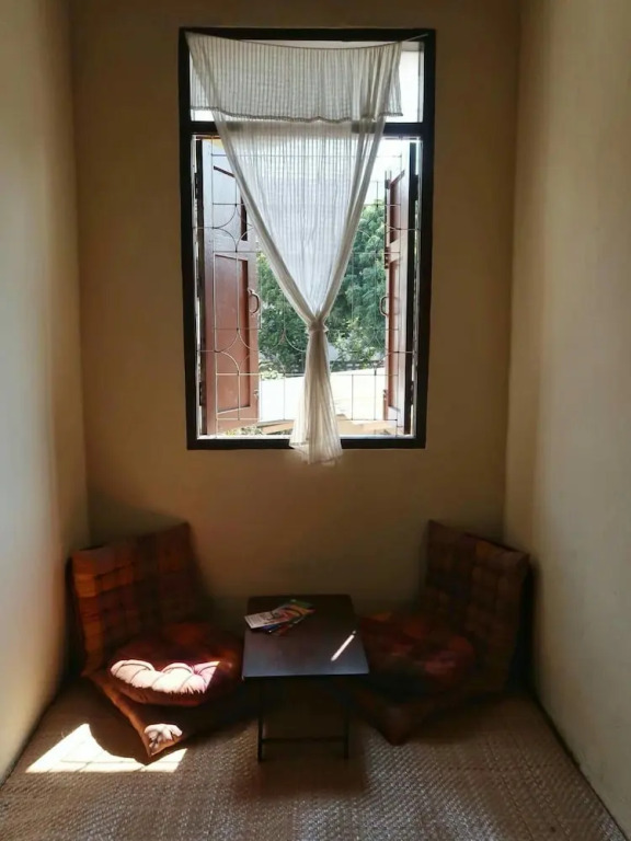 2496 Oldtel Bed & Cafe