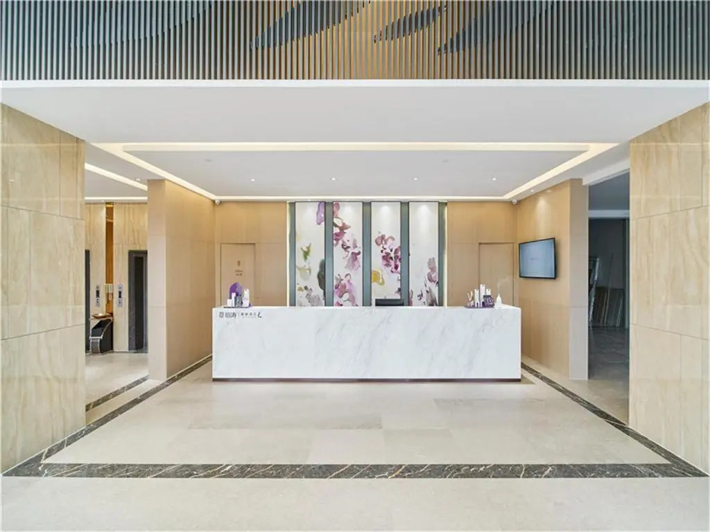 Lavande Hotels·Foshan West Railway Station Luocun