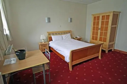 Grove Court Hotel