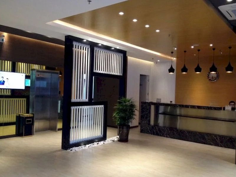 Junzilan Hotel (Haikou Shangbang Parkway City Wangfujing Haiken Square)