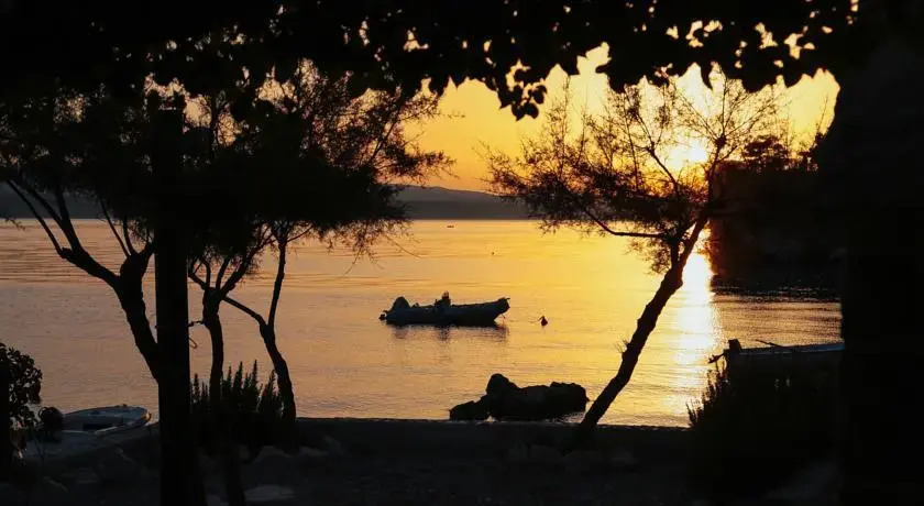 Beachfront Apartment In Dalmatia