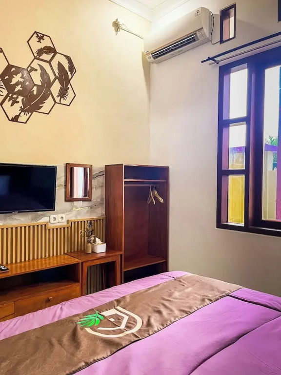 Omah Poer Modern Tropical Villa