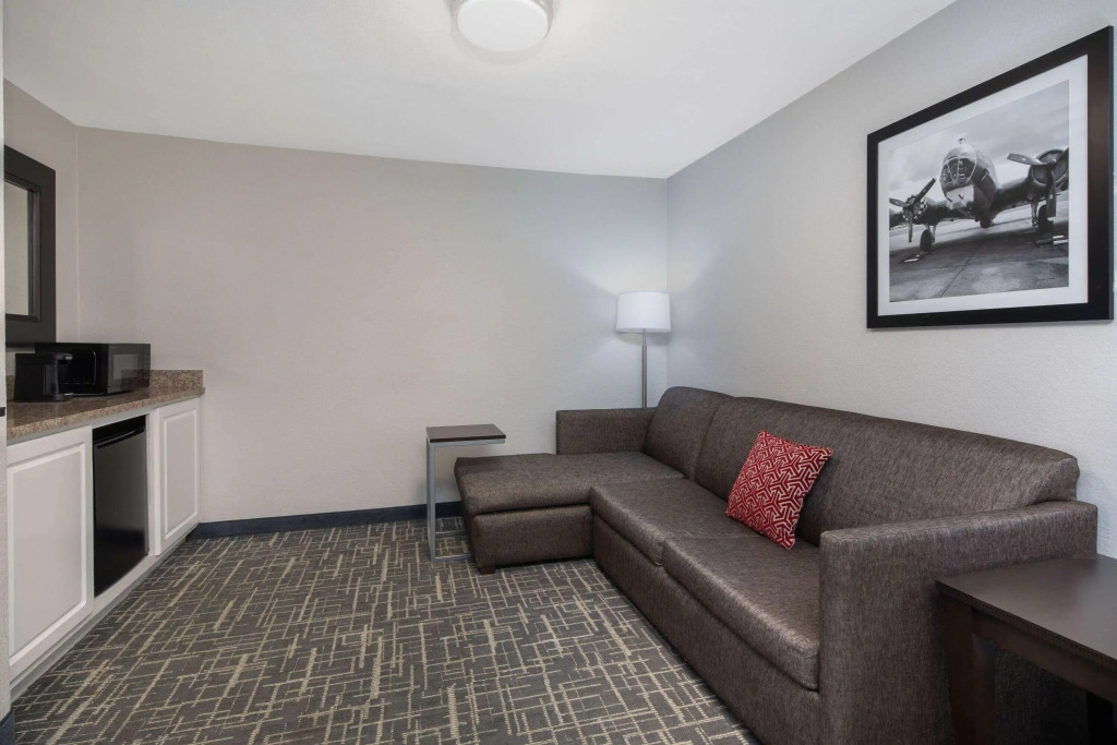 La Quinta by Wyndham Atlanta Airport South