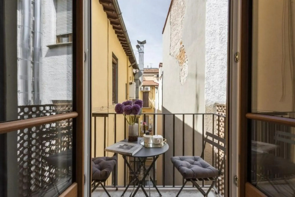 GuestHost - Porta Rossa Apartments near Ponte Vecchio