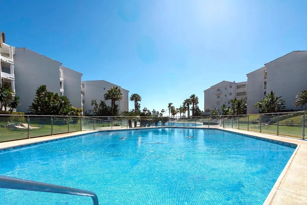 Beachfront Apartment in Puerto Banus Playa Rocio