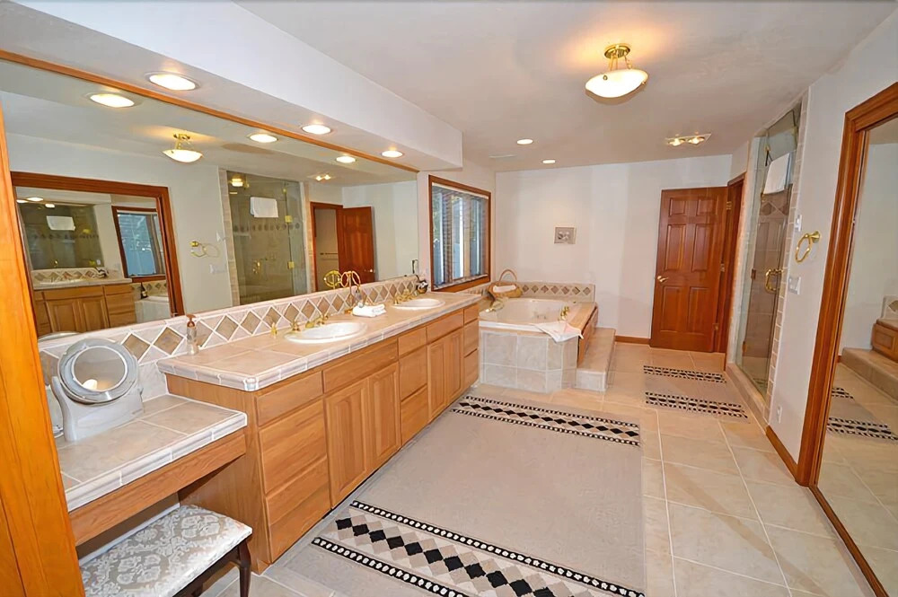2203 White Sands Drive 4 Bedroom Home