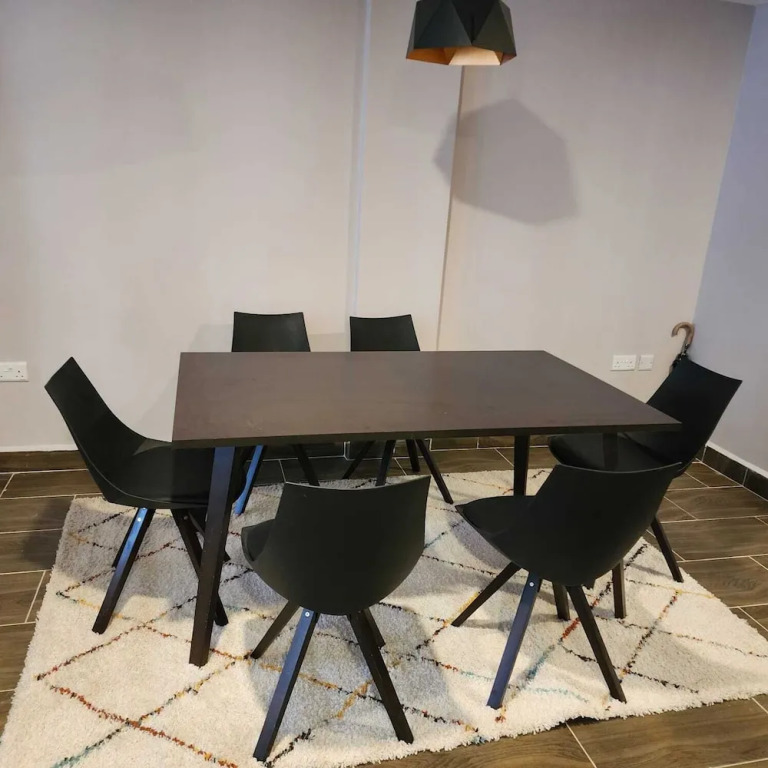 Lux Suites Westlands Cottage Apartments