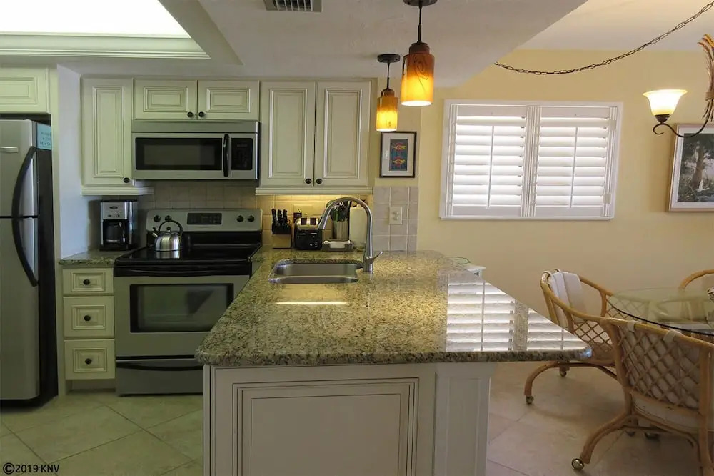 Carlos Pointe 421 - 2 Br Condo