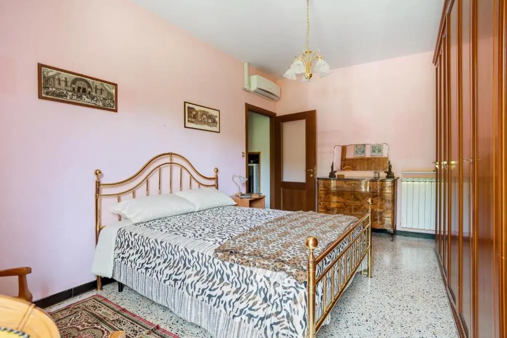 Villa Ciraldo in Monferrato with garden