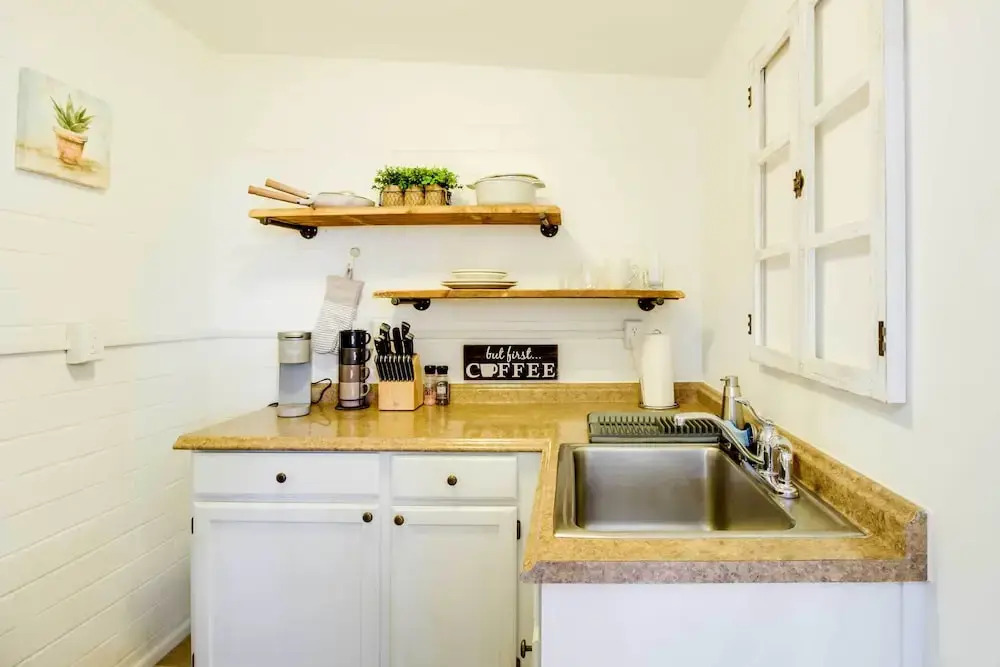 Adorable Tucson Studio w/ Gas Grill & Wifi!