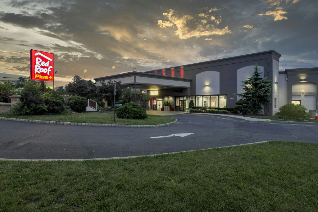 Red Roof Inn PLUS Woodbridge - Carteret