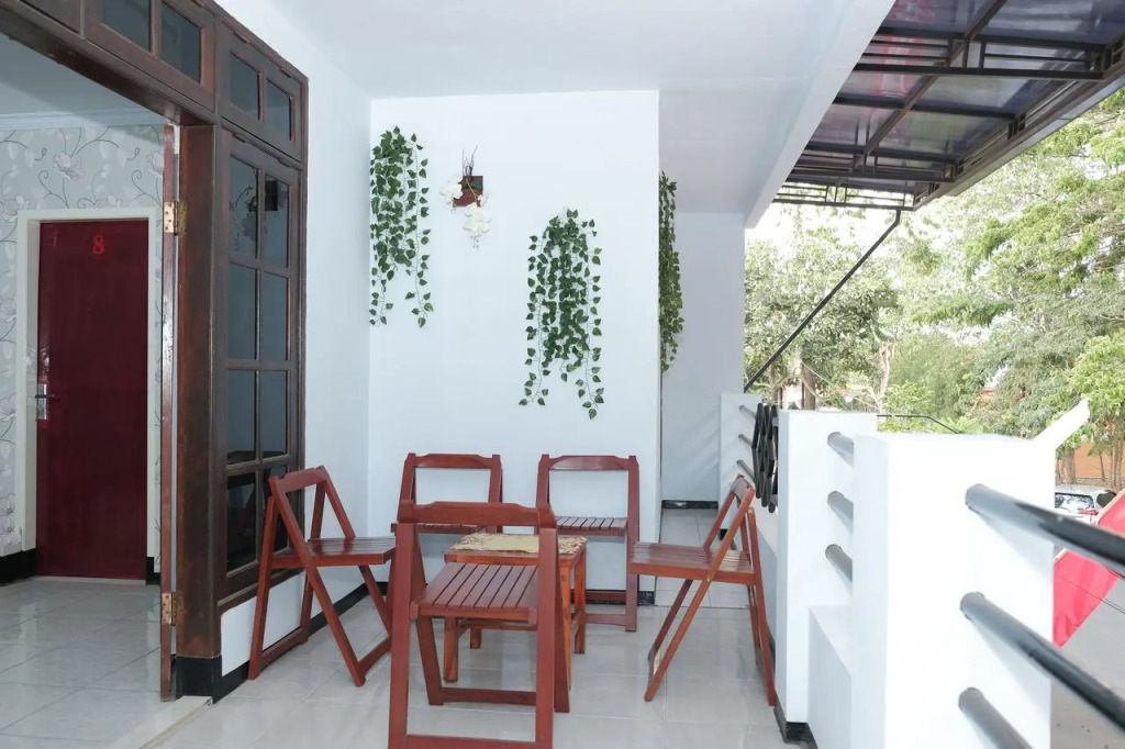 Oyo 1380 Velodrome Family House