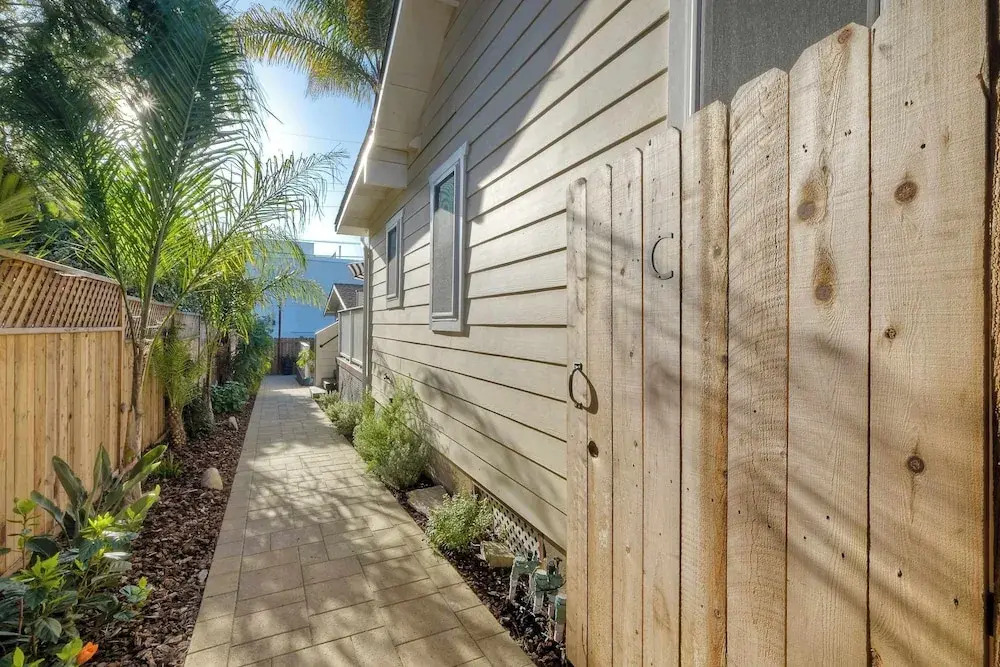 Monarch Cove - Unit C  For 4ppl