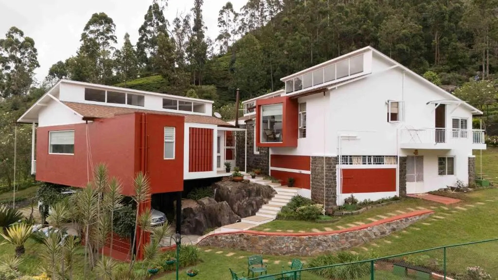 Hillside Home 3 BHK Villa by tisyastays