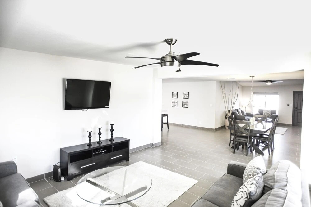 Monterosa - 4 Bedroom Home - Scottsdale