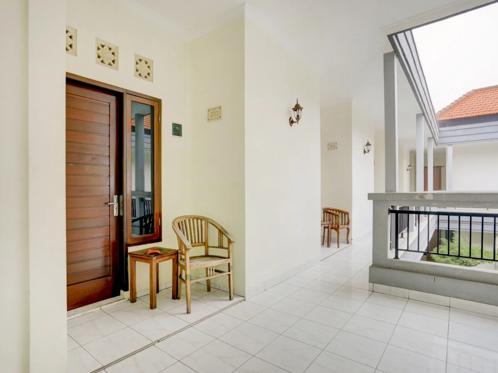 OYO 3910 Teges Inn