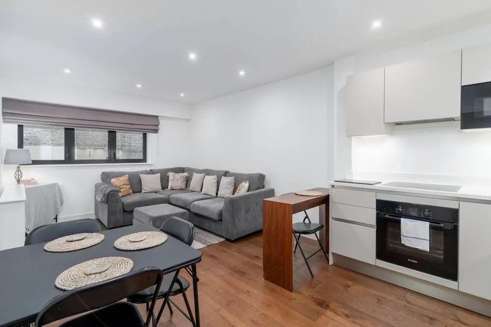Modern 1 Bedroom Apartment in West Kensington
