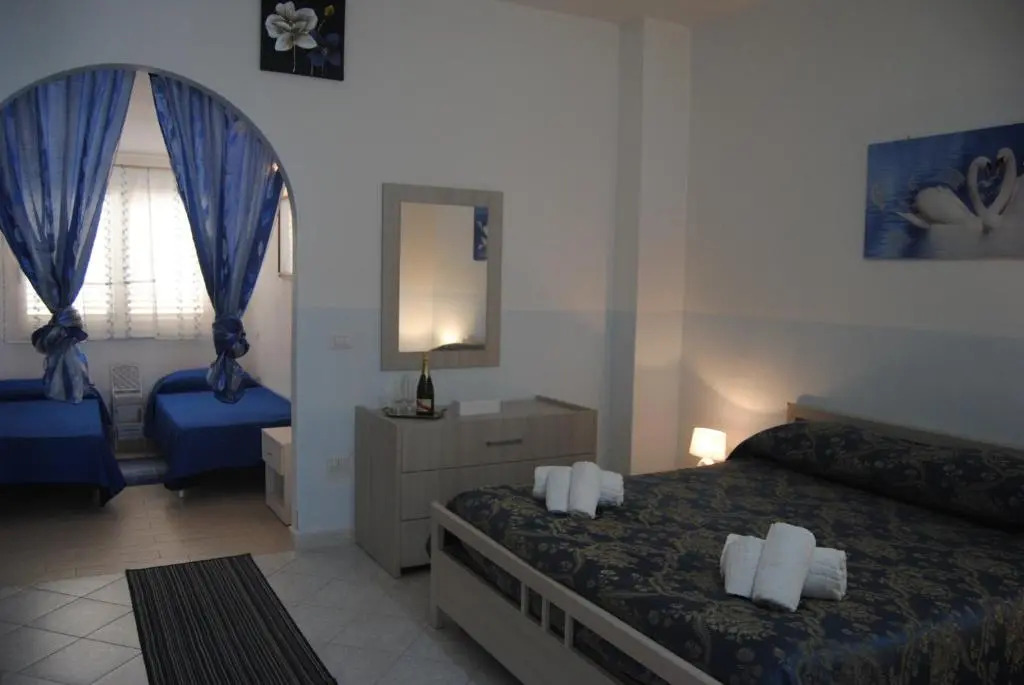 SANTA VENERE Apartments "PARCHEGGIO interno MOTO-AUTO"