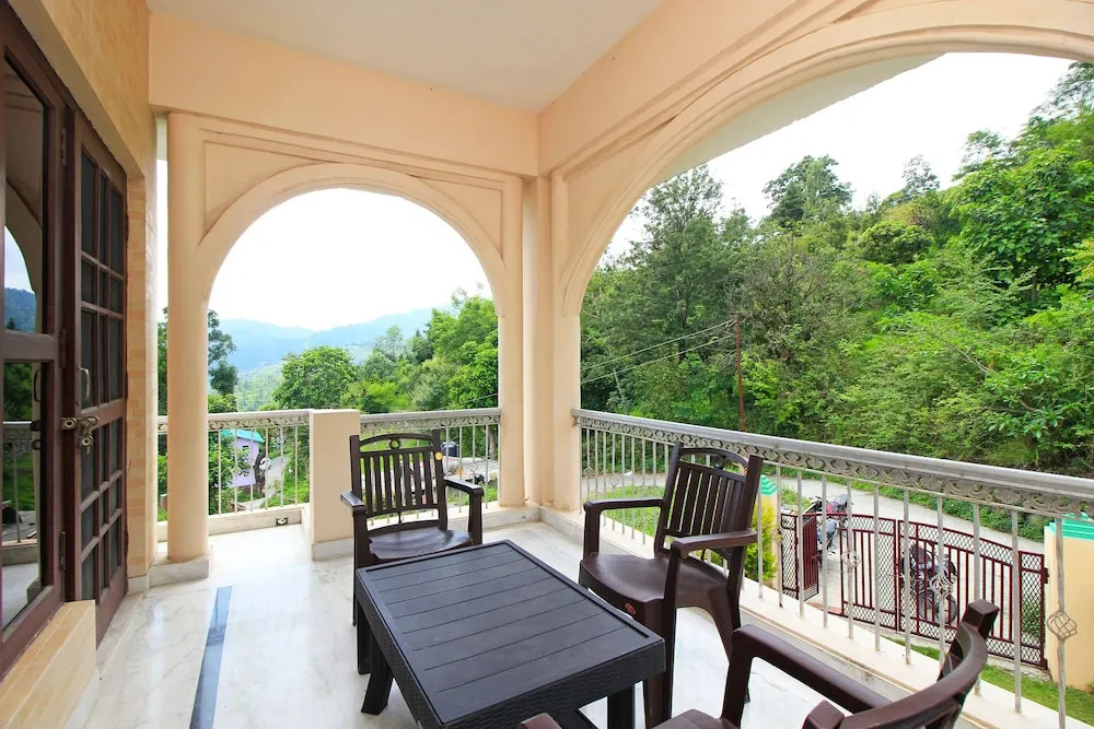 OYO 8963 Home Peaceful 3BHK Villa