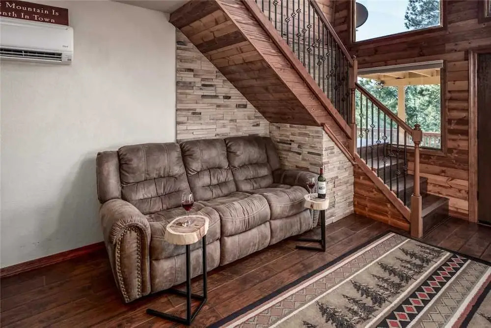 Lucky Bear Lodge - Three Bedroom Cabin