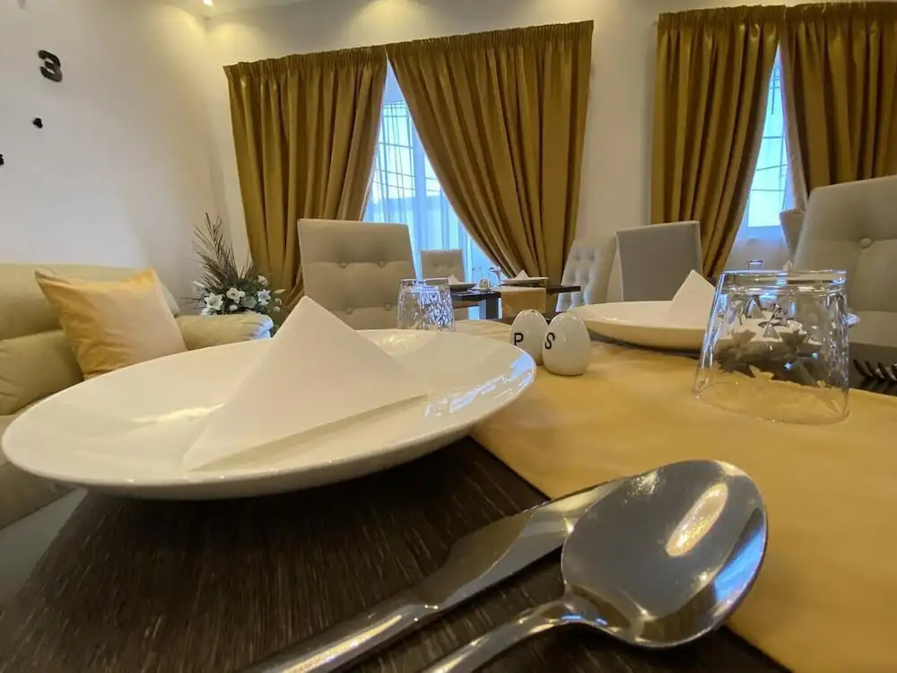 The Pearl Guesthouse