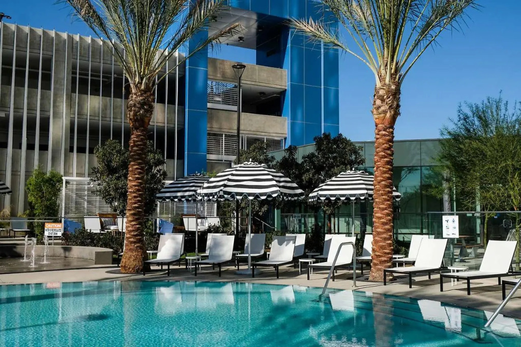 The Viv Hotel, Anaheim, a Tribute Portfolio Hotel