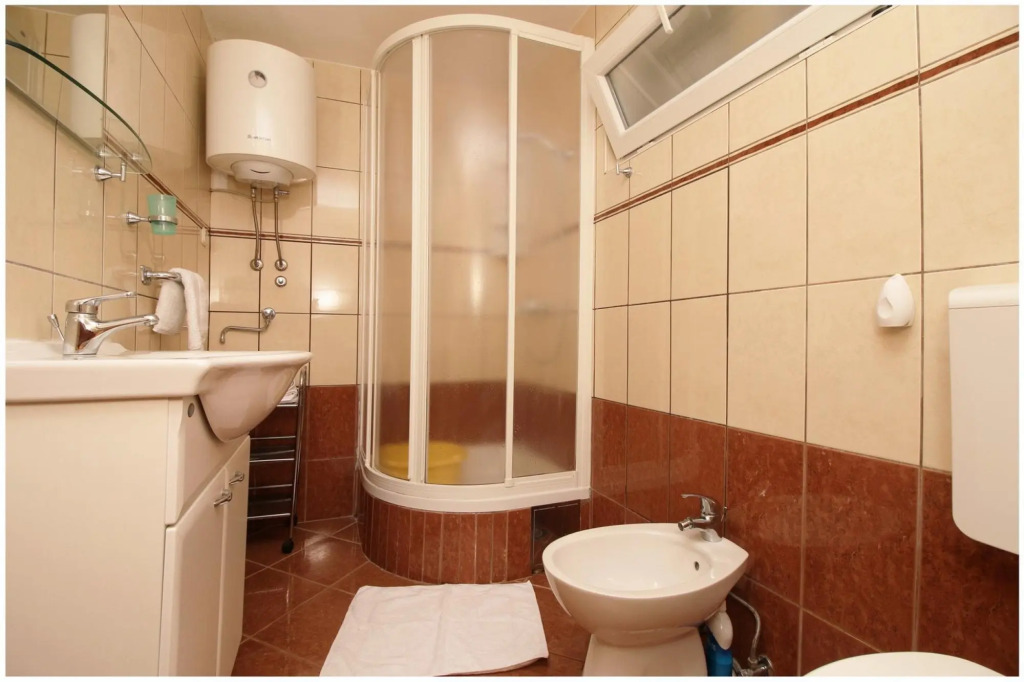 Elvi - Amazing Position & Parking - A4 Gornji