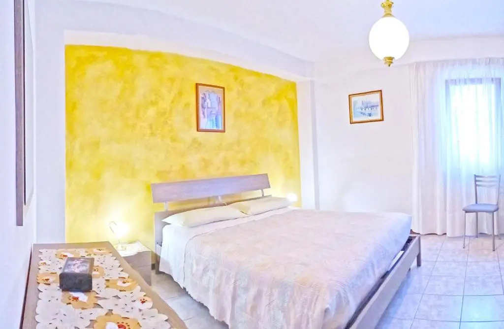 Casa Rosalia cozy holiday apartment by Gardadomsumea