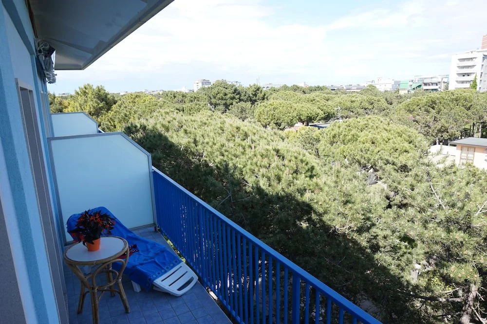 Nice Flat on the Fourth Floor With Lift and Terrace by Beahost Rentals