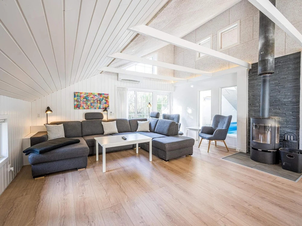 8 person holiday home in Blåvand