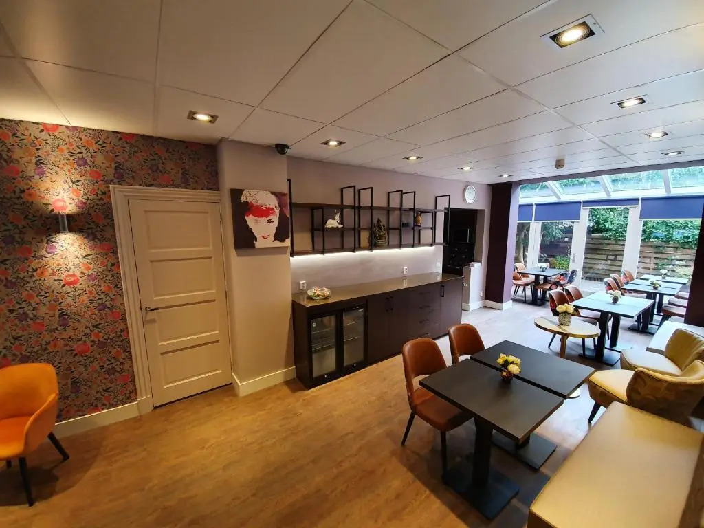 Aadam Wilhelmina Hotel