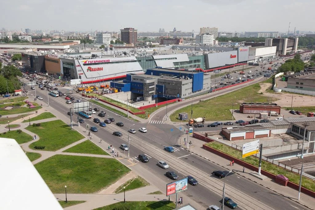 Domumetro on Leninskii prospect