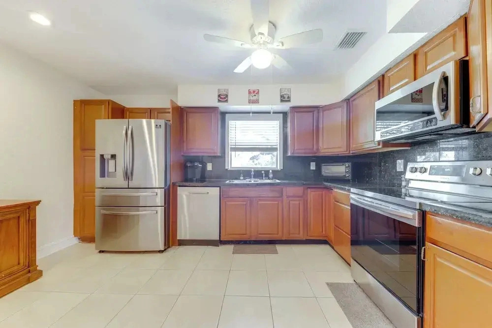 1 Mi to Sand! Deerfield Beach Home w/ Patio