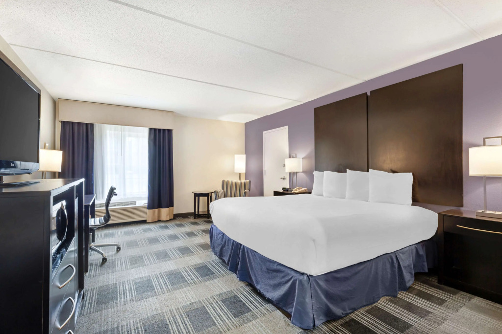 Best Western Hartford Hotel and Suites
