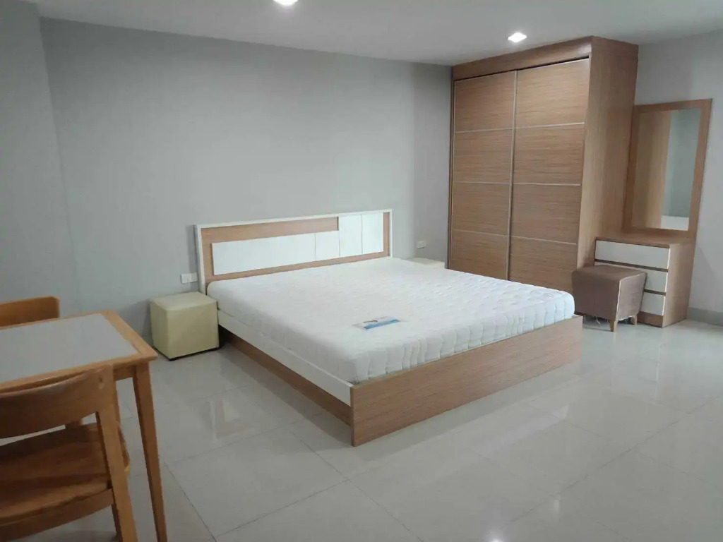 Townhouse Siam Privi Hotel